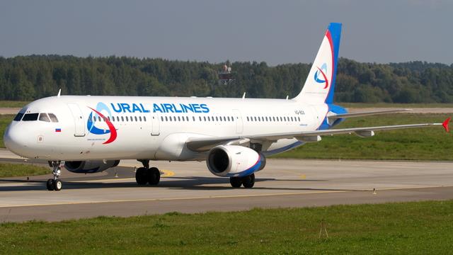 VQ-BGX:Airbus A321:Уральские авиалинии